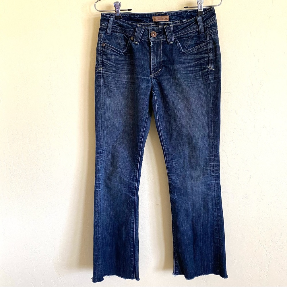 Yanuk Low Rise Raw Hem Flap Pocket Capri Jeans 27